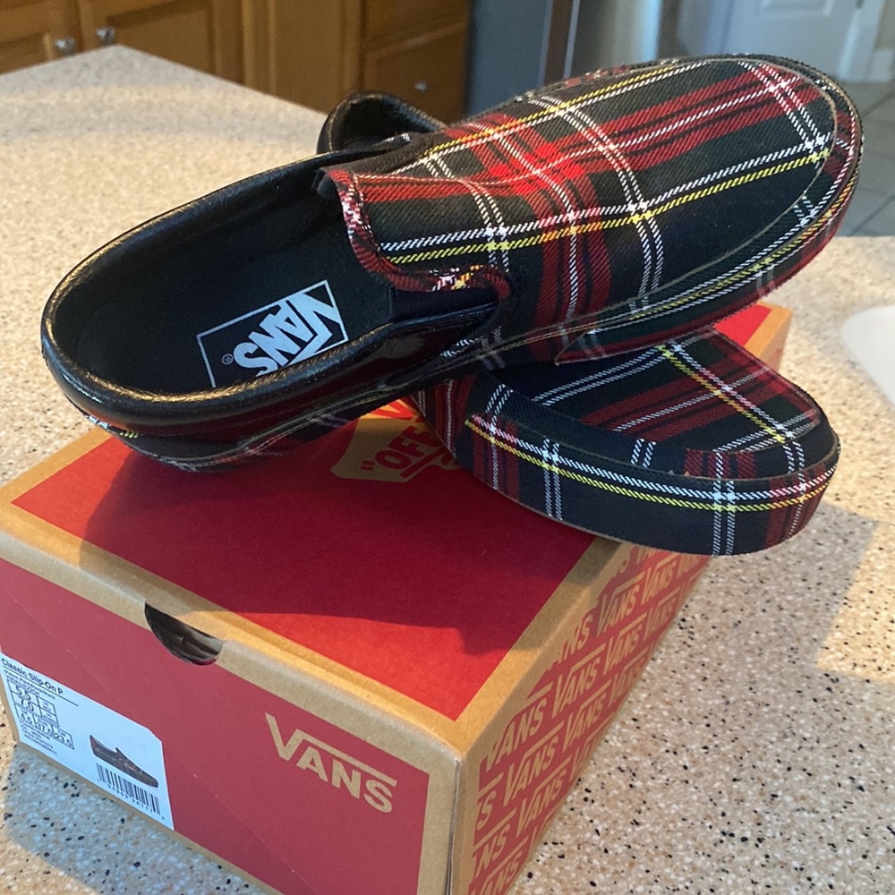 Vans - Picture 2 of 7